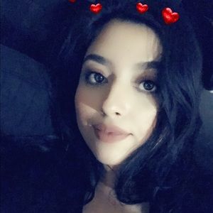 Meet your Posher, Alejandra